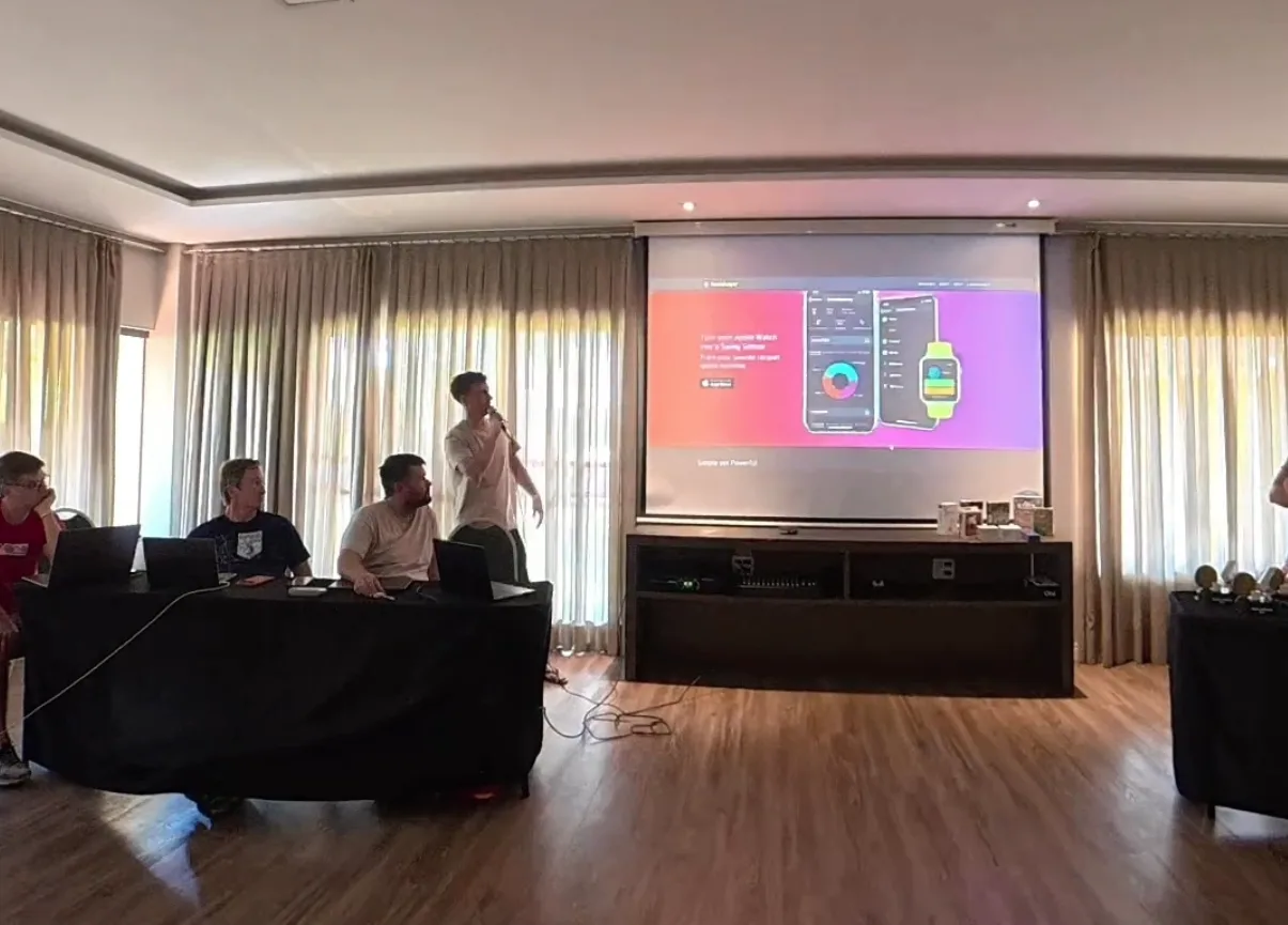 A team presenting their project during the Kelsusthon pitches